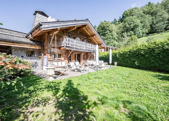 Luxury Comfortable With Jacuzzi